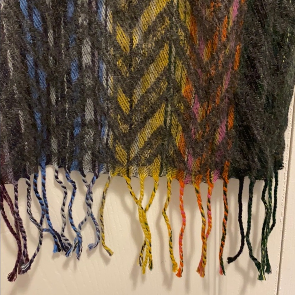 Scarf - Picture 4 of 5